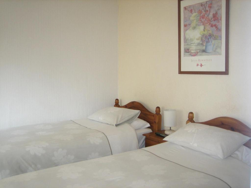 Gables Nest Bed & Breakfast Birmingham Room photo